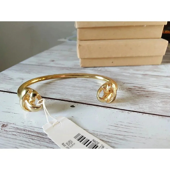 NWT Simple Gold Knot Cuff Bracelet by Charming Charlie - Picture 2 of 4